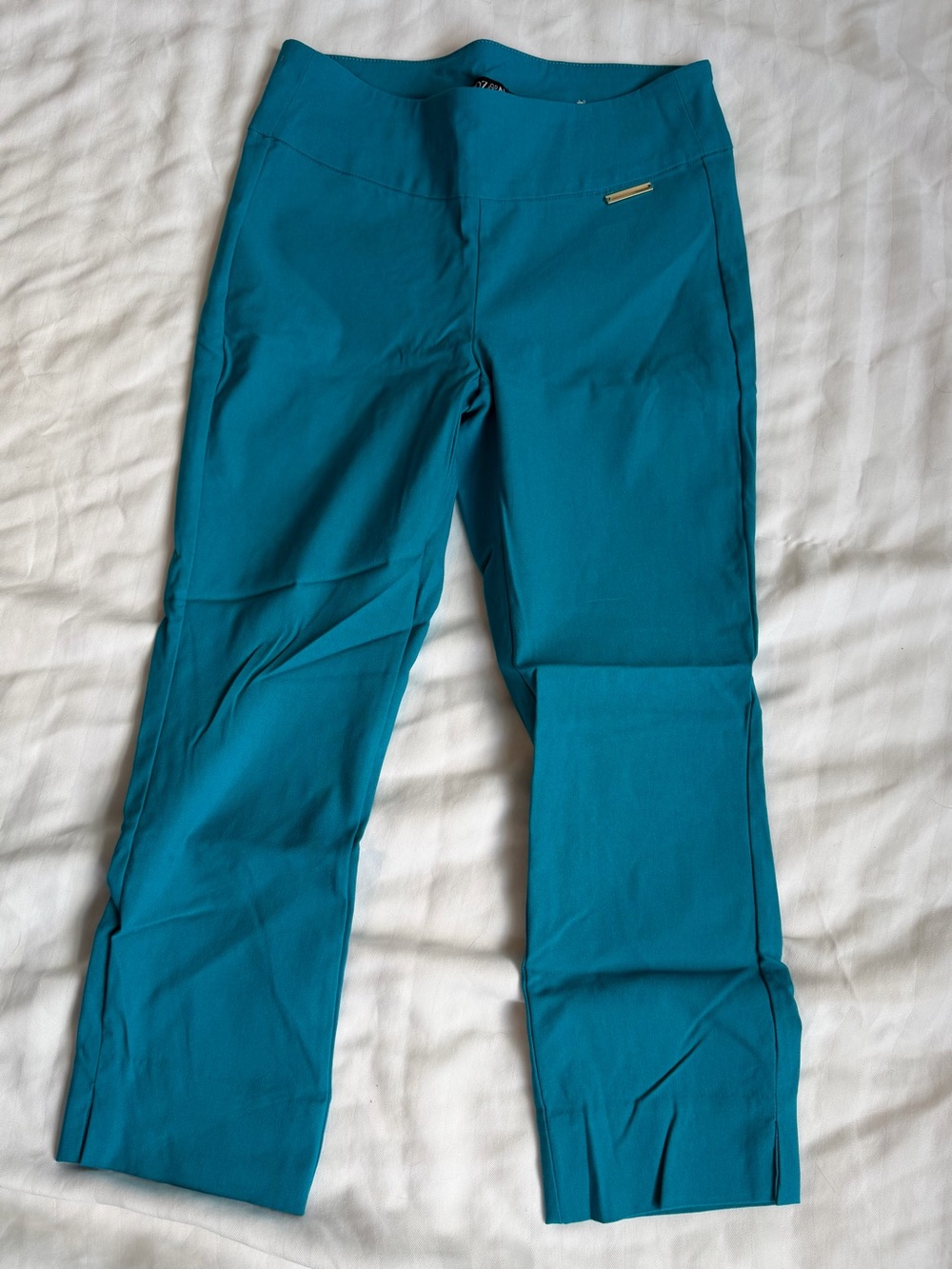 Roz & Ali Capri, Size 2